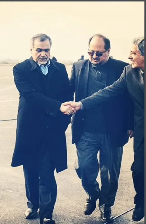 محمد شریعتمداری: این میز من است... هلدینگ خلیج فارس!
