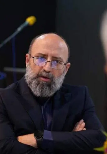 دلالی با گواهینامه: انتصابات جنجالی در پتروشیمی خلیج فارس