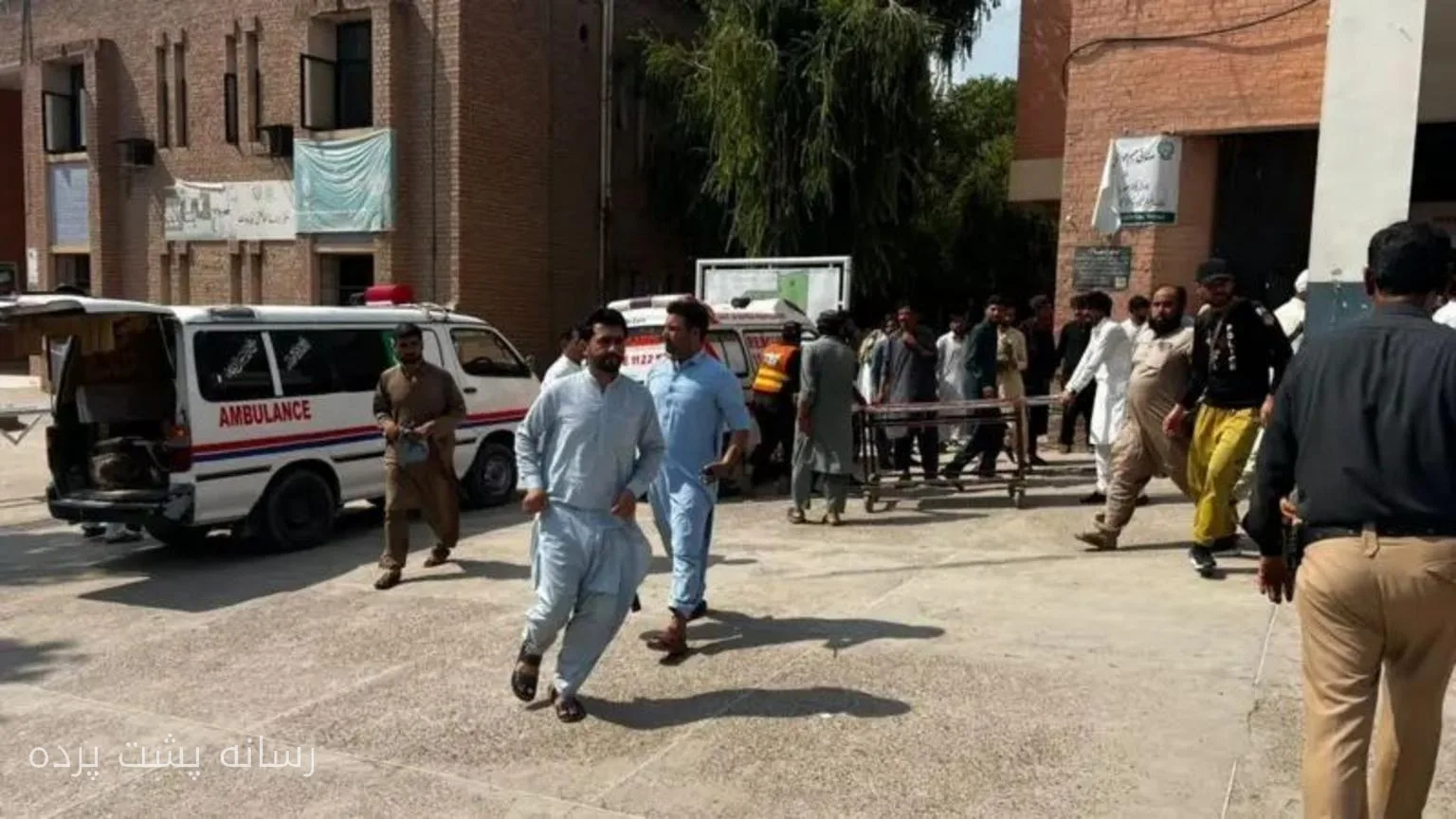 انفجار مرگبار در مسجد مقر پلیس در کوهات پاکستان