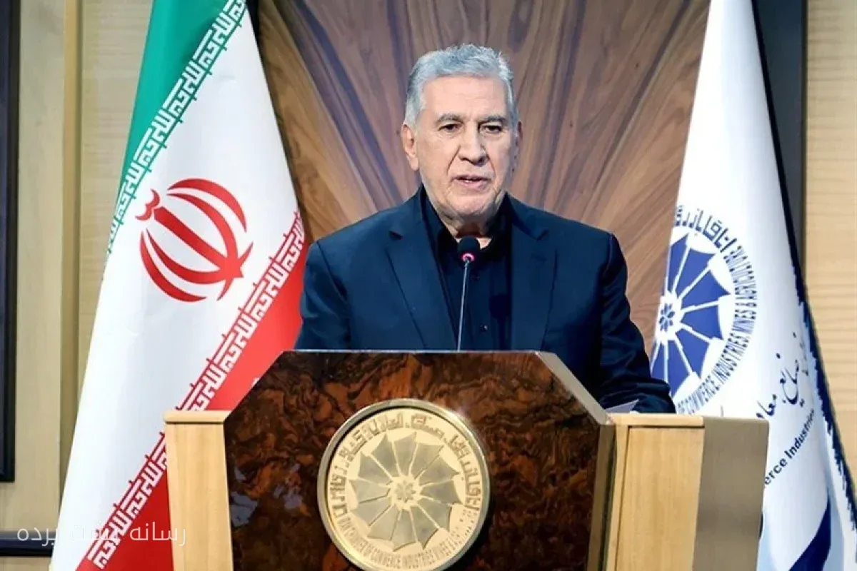 صمد حسن‌زاده تفاهم‌نامه 5 جانبه برای بهبود فضای کسب‌وکار امضا کرد