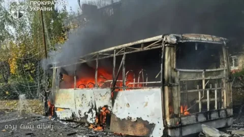 حمله روسیه به دو اتوبوس مسافری در اوکراین ۳۰ کشته بر جا گذاشت