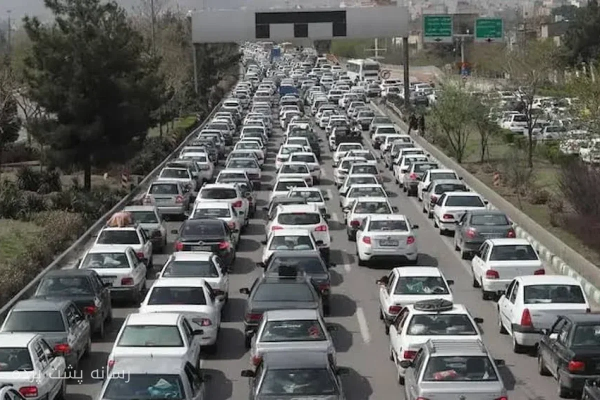ایمان محرابی‌نیا از ترافیک سنگین در آزادراه‌های تهران خبر داد