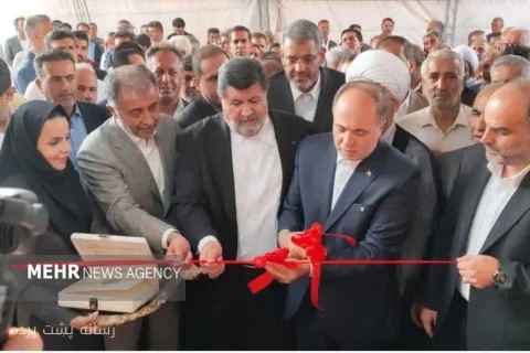 غلامرضا نوری قزلجه در چهارمین جشنواره سیب دماوند حضور یافت